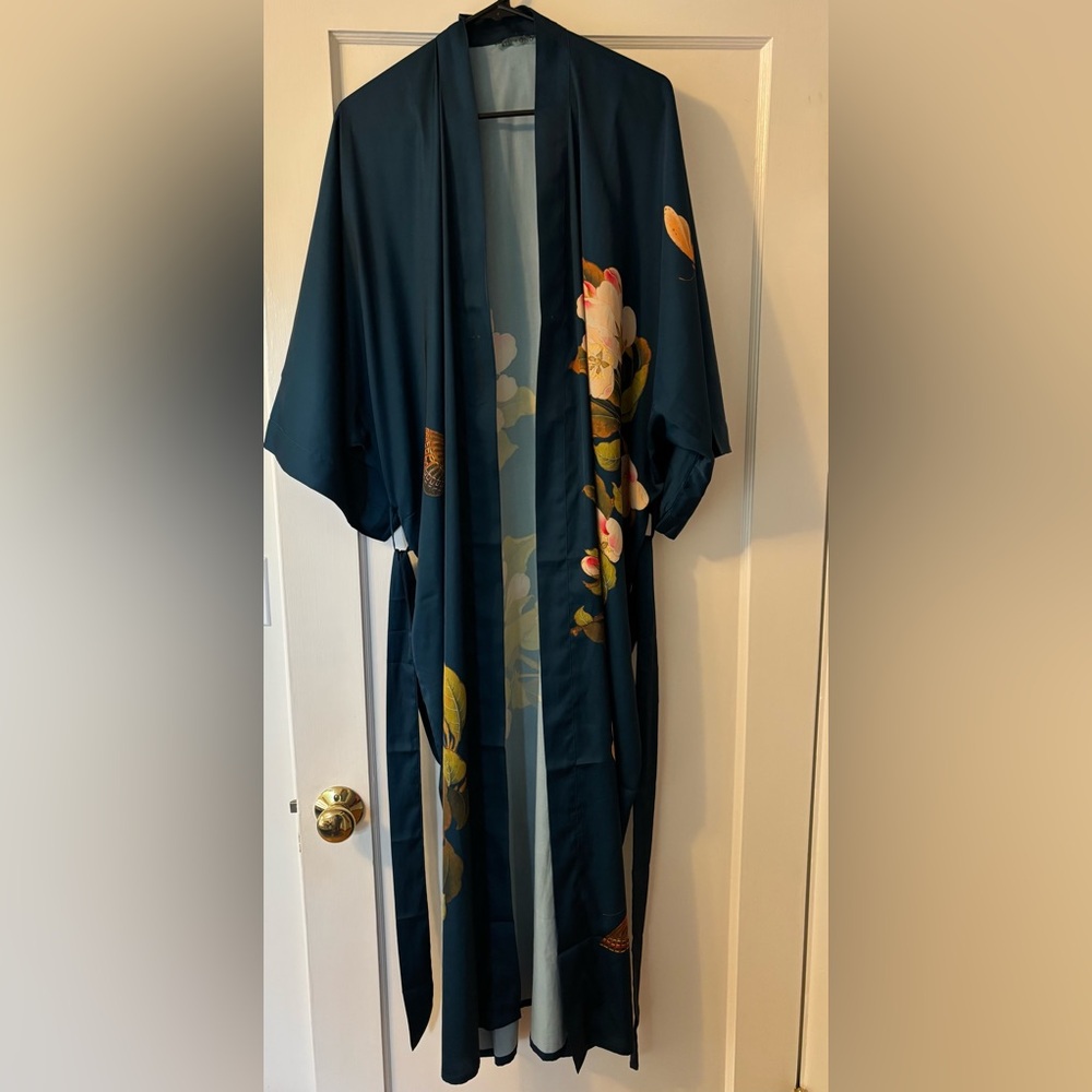 KIM + ONO Peony & Butterfly Long Kimono Robe (Plus Size)